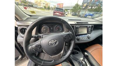 2017 Toyota RAV4 XLE   - Photo 10 - Elmhurst, NY 11373