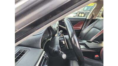 2018 Lexus IS 300   - Photo 26 - Elmhurst, NY 11373