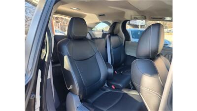2021 Toyota Sienna LE 8-Passenger   - Photo 13 - Elmhurst, NY 11373