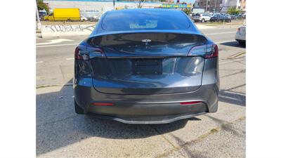 2023 Tesla Model Y   - Photo 21 - Elmhurst, NY 11373