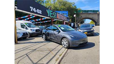 2023 Tesla Model Y   - Photo 1 - Elmhurst, NY 11373