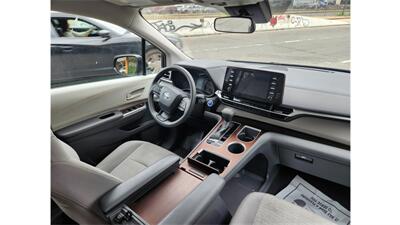 2022 Toyota Sienna LE 8-Passenger - Photo 18 - Elmhurst, NY 11373