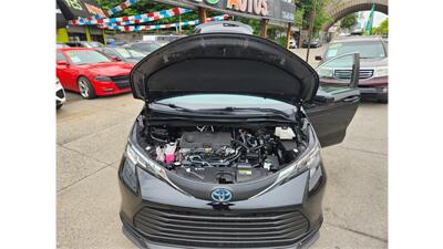 2022 Toyota Sienna LE 8-Passenger - Photo 15 - Elmhurst, NY 11373
