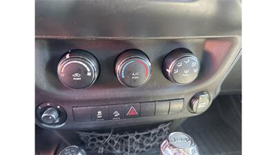2012 Jeep Wrangler Unlimited Sport   - Photo 12 - Elmhurst, NY 11373