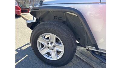 2012 Jeep Wrangler Unlimited Sport   - Photo 17 - Elmhurst, NY 11373