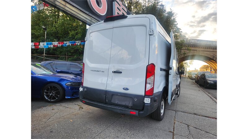 2019 Ford Transit Van photo 4
