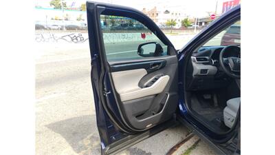 2021 Toyota Highlander L - Photo 5 - Elmhurst, NY 11373