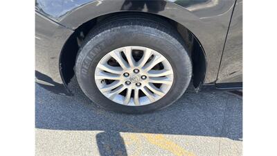 2017 Toyota Sienna XLE 8-Passenger - Photo 33 - Elmhurst, NY 11373
