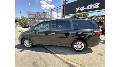 2017 Toyota Sienna XLE 8-Passenger - Photo 8 - Elmhurst, NY 11373