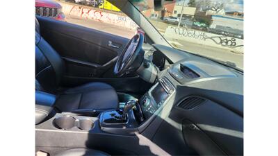 2011 Hyundai Genesis Coupe 3.8L R-Spec  Track - Photo 6 - Elmhurst, NY 11373