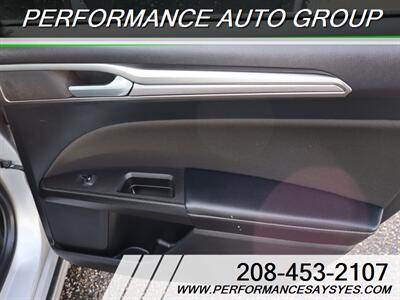 2019 Ford Fusion SE   - Photo 11 - Caldwell, ID 83605