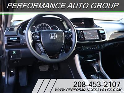 2017 Honda Accord EX   - Photo 12 - Caldwell, ID 83605