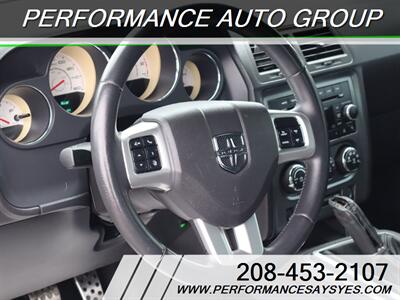 2011 Dodge Challenger R/T   - Photo 14 - Caldwell, ID 83605