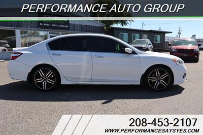 2017 Honda Accord Sport   - Photo 2 - Caldwell, ID 83605