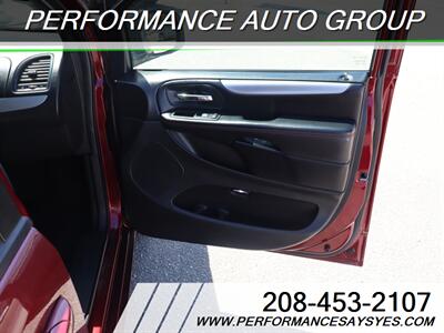 2019 Dodge Grand Caravan GT   - Photo 16 - Caldwell, ID 83605