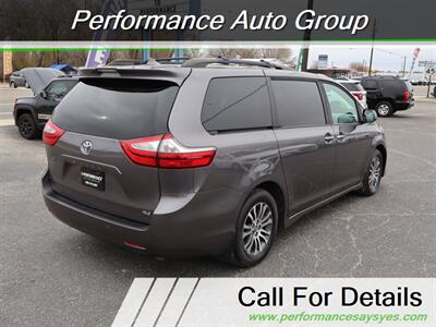 2019 Toyota Sienna XLE 8-Passenger   - Photo 3 - Caldwell, ID 83605