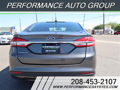 2017 Ford Fusion SE   - Photo 2 - Caldwell, ID 83605