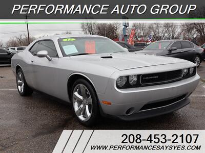 2012 Dodge Challenger SXT Coupe
