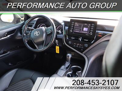 2021 Toyota Camry SE   - Photo 12 - Caldwell, ID 83605