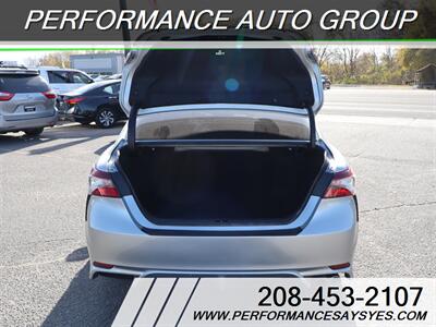 2021 Toyota Camry SE   - Photo 15 - Caldwell, ID 83605