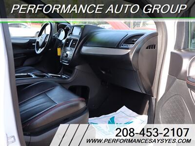 2017 Dodge Grand Caravan GT   - Photo 15 - Caldwell, ID 83605