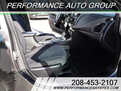 2013 Chrysler 200 Touring   - Photo 16 - Caldwell, ID 83605