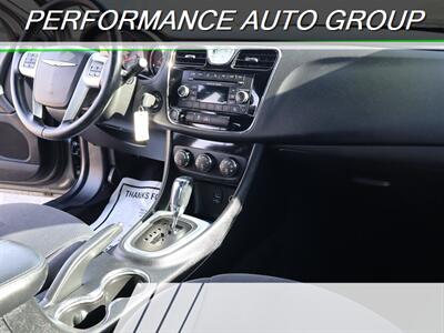 2013 Chrysler 200 Touring   - Photo 15 - Caldwell, ID 83605
