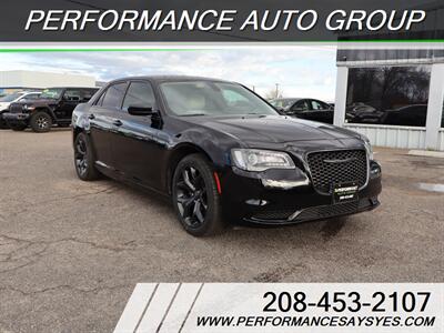 2020 Chrysler 300 Touring   - Photo 1 - Caldwell, ID 83605