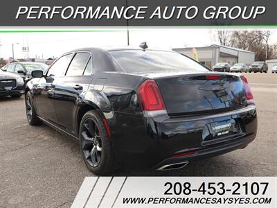 2020 Chrysler 300 Touring   - Photo 5 - Caldwell, ID 83605