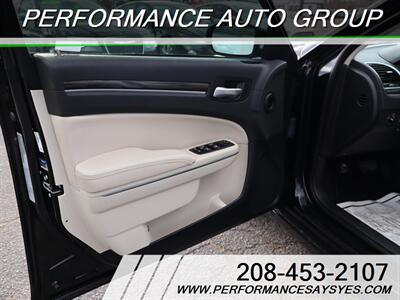 2020 Chrysler 300 Touring   - Photo 19 - Caldwell, ID 83605