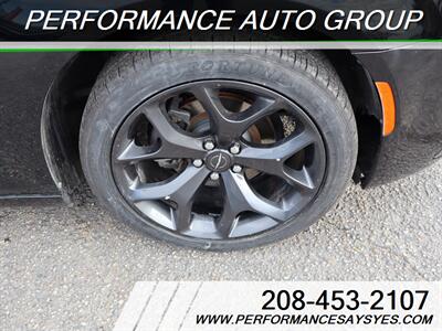 2020 Chrysler 300 Touring   - Photo 11 - Caldwell, ID 83605