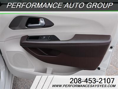 2017 Chrysler Pacifica Touring Plus - Photo 19 - Caldwell, ID 83605