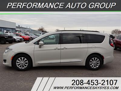 2017 Chrysler Pacifica Touring Plus - Photo 4 - Caldwell, ID 83605