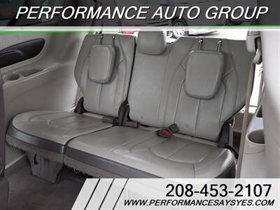2017 Chrysler Pacifica Touring Plus - Photo 11 - Caldwell, ID 83605