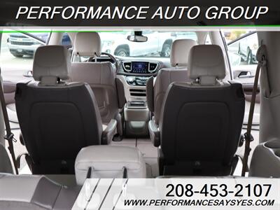2017 Chrysler Pacifica Touring Plus - Photo 13 - Caldwell, ID 83605