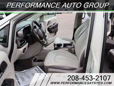 2017 Chrysler Pacifica Touring Plus - Photo 9 - Caldwell, ID 83605