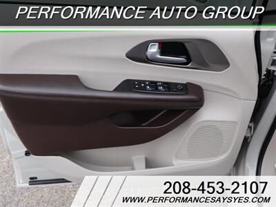 2017 Chrysler Pacifica Touring Plus - Photo 14 - Caldwell, ID 83605