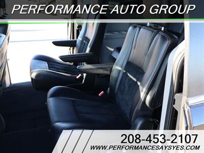2017 Dodge Grand Caravan SXT   - Photo 14 - Caldwell, ID 83605