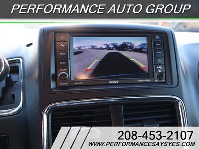 2017 Dodge Grand Caravan SXT   - Photo 19 - Caldwell, ID 83605