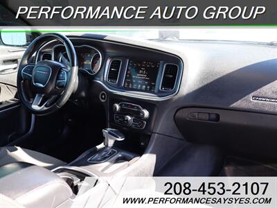 2016 Dodge Charger SXT   - Photo 12 - Caldwell, ID 83605