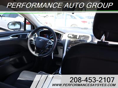 2016 Ford Fusion SE   - Photo 12 - Caldwell, ID 83605