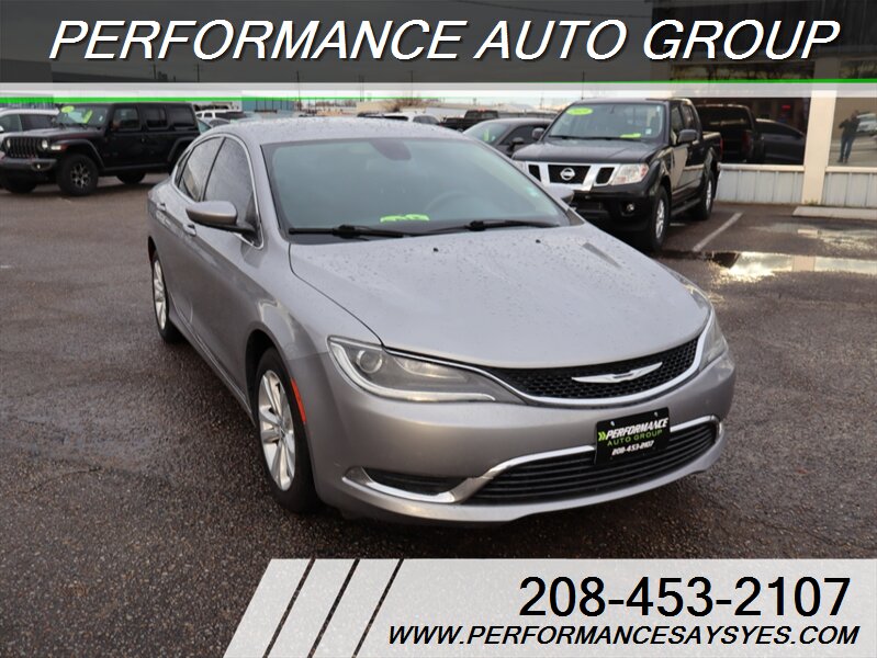2015 Chrysler 200 Limited   - Photo 1 - Caldwell, ID 83605