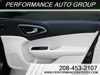 2016 Chrysler 200 Limited   - Photo 20 - Caldwell, ID 83605