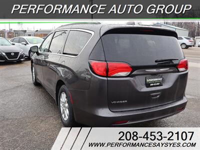 2020 Chrysler Voyager LXi - Photo 5 - Caldwell, ID 83605
