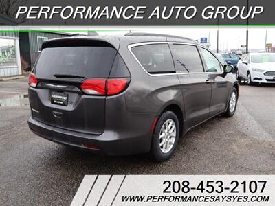 2020 Chrysler Voyager LXi - Photo 7 - Caldwell, ID 83605