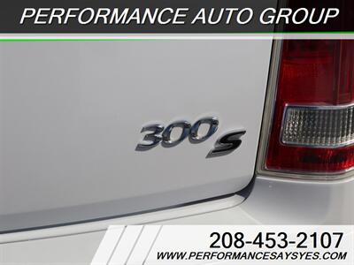 2014 Chrysler 300 S   - Photo 7 - Caldwell, ID 83605