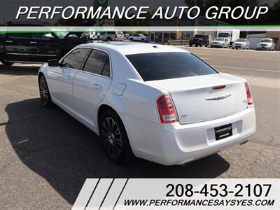 2014 Chrysler 300 S   - Photo 5 - Caldwell, ID 83605