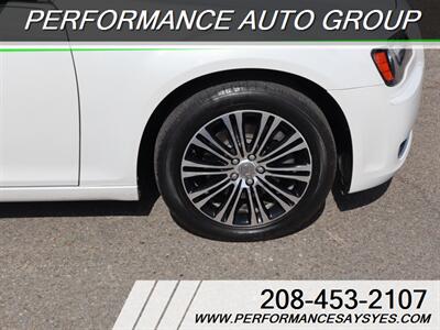 2014 Chrysler 300 S   - Photo 16 - Caldwell, ID 83605
