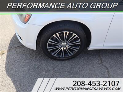 2014 Chrysler 300 S   - Photo 13 - Caldwell, ID 83605