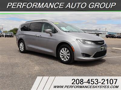 2017 Chrysler Pacifica Touring-L Minivan